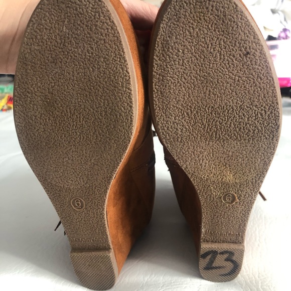 Excellent Condition!! Fringe Ankle Boots - Picture 6 of 7